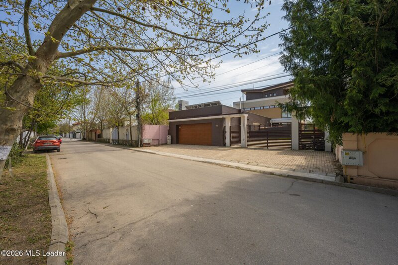 Mogosoaia Vila pe malul lacului Mogosoaia  617 mp total, teren 1182 mp